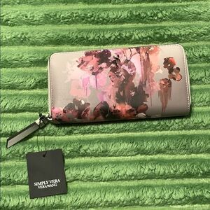 Simply Vera Vera Wang RFID blocking zipper wallet NWT